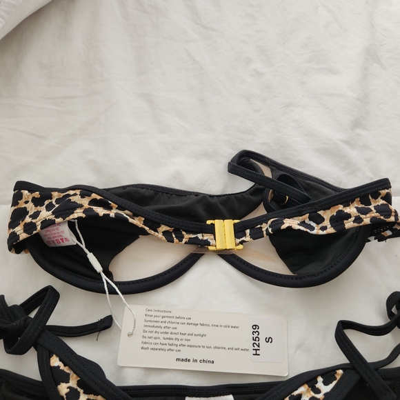 Two-piece bikini Size S - Picture 15 of 16